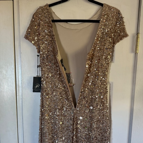 NWT Adrianna Papell Gold Sequin Full Length Gown - Picture 12 of 16